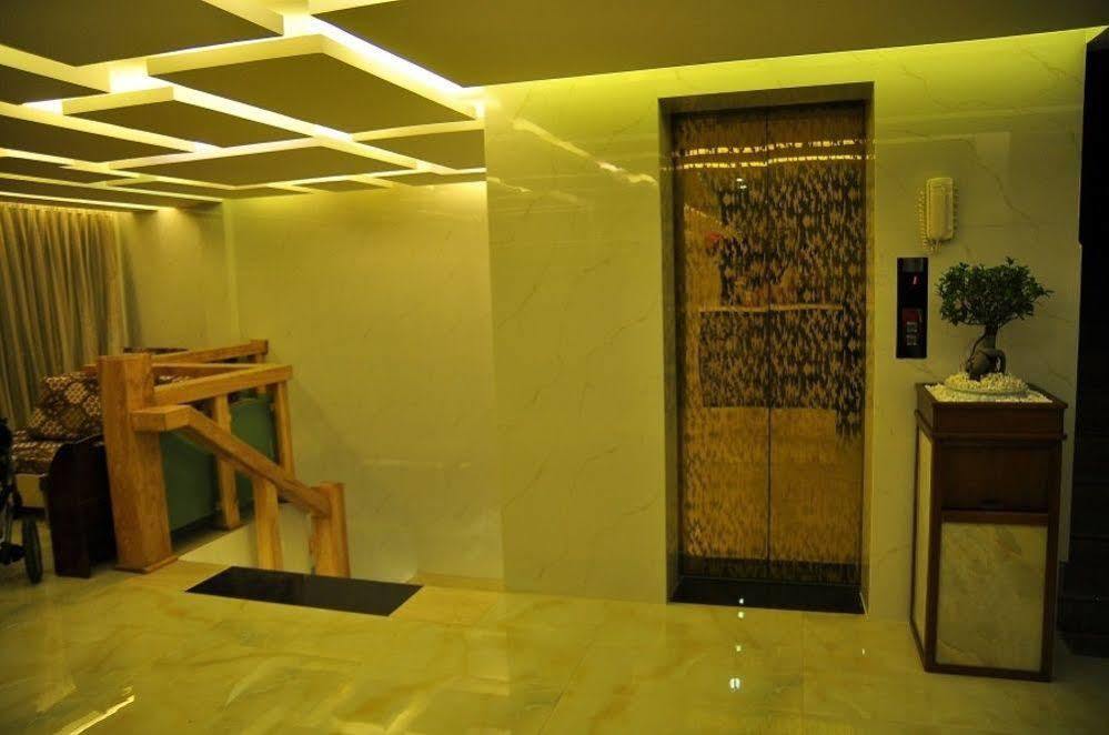 Art Deluxe Hotel Nha Trang Exteriör bild